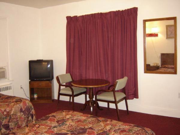 Hershey Travel Inn Номер фото